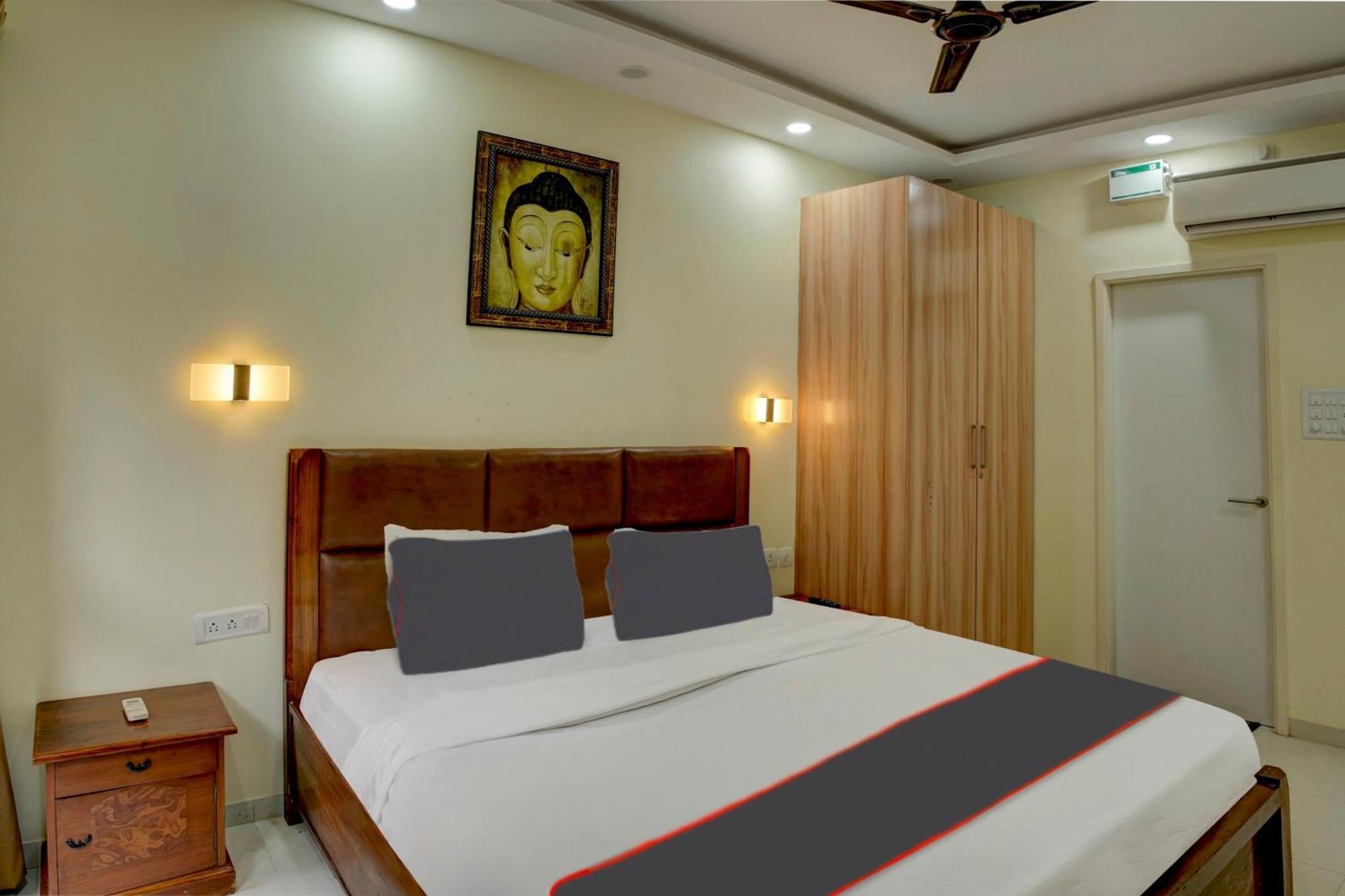 Flagship Santoshi Holiday Home Даболим Екстериор снимка