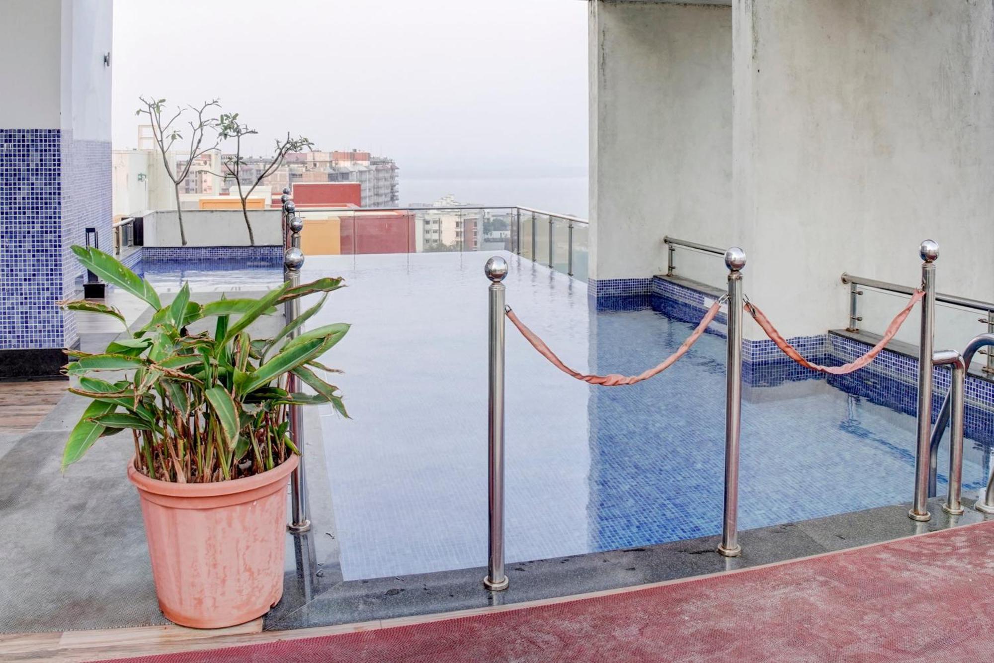 Flagship Santoshi Holiday Home Даболим Екстериор снимка